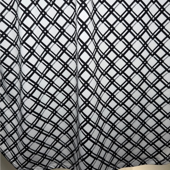 Perseption Concept Black and White Women's Top.  #015 - Picture 13 of 14